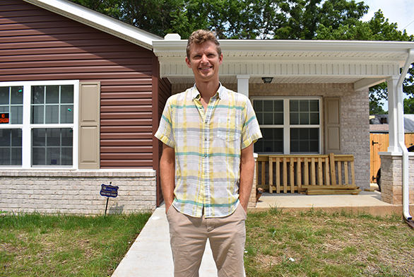 Graham Gordon (AGI13) is a site supervisor for Habitat for Humanity in Tennessee.