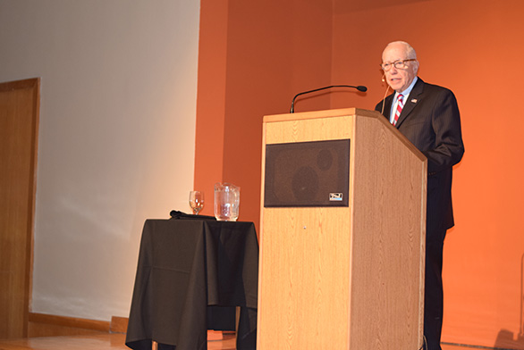 Former Attorney General Michael Mukasey speaks at the Santa Fe campus.