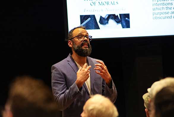 Musa-al-Gharbi-lecture-in-Santa-Fe.jpg