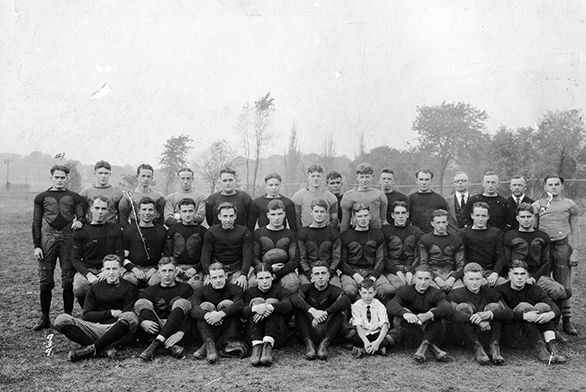 1920-football-team-st-johns.jpg