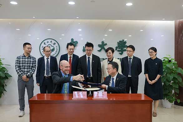 Walter-Sterling-China-trip-MOU.jpg